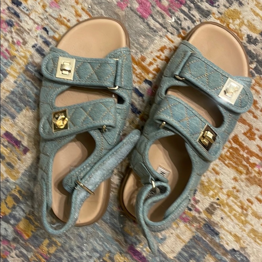 STEVE MADDEN DAD SANDALS
